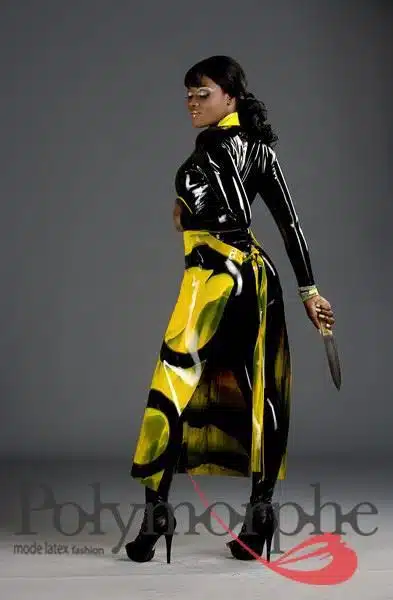 Marbeled Long Latex Apron - Image 2