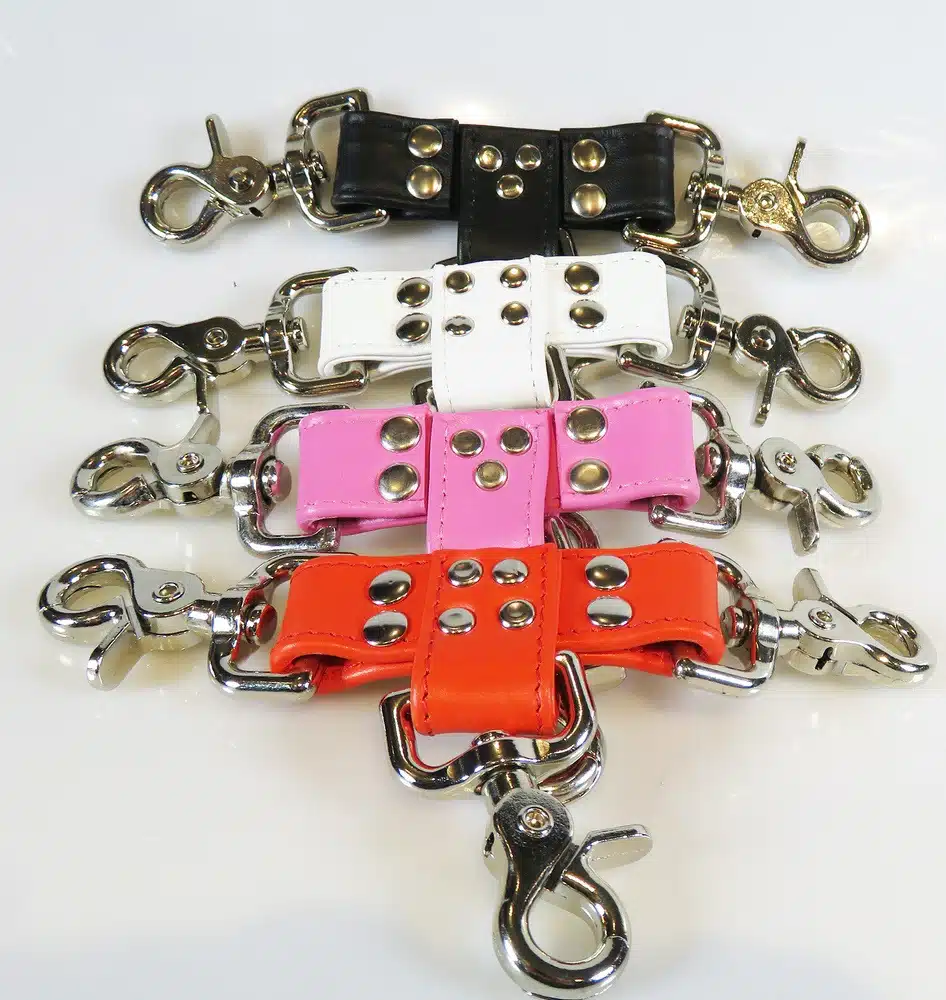 3-Way Leather Connector