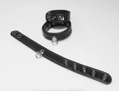 Adjustable Leather Ball Stretcher With D-ring - Image 3